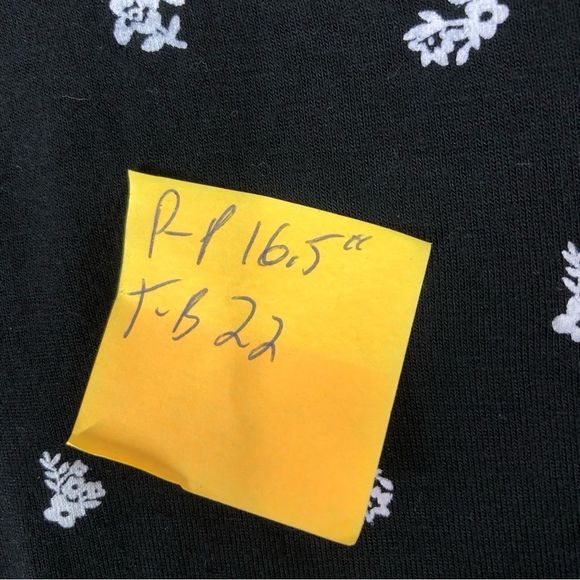 4/$45 Black White Short Sleeve Wednesday Addams Shirt Small - Picture 8 of 8